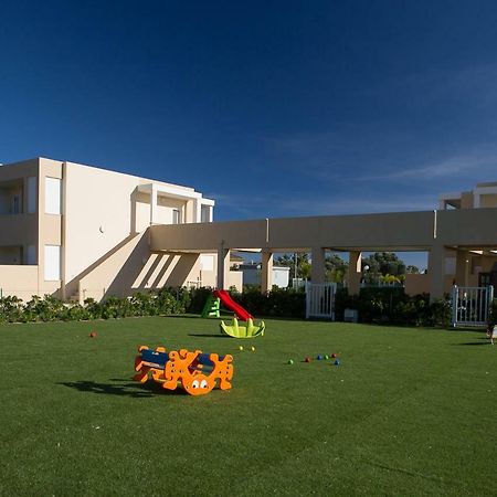 Residence Mar Mediterraneo Куарту-Сант'Елена Екстер'єр фото