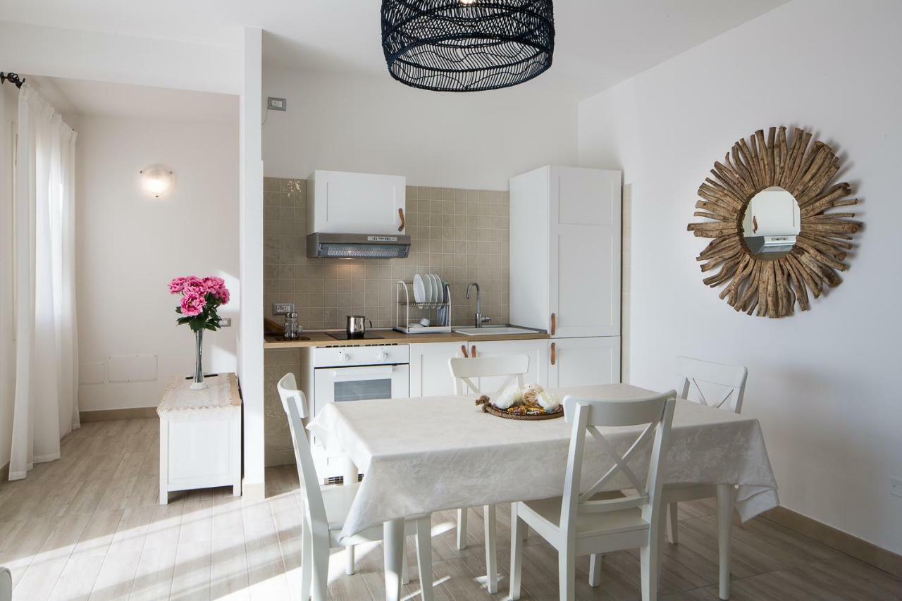 Residence Mar Mediterraneo Куарту-Сант'Елена Екстер'єр фото