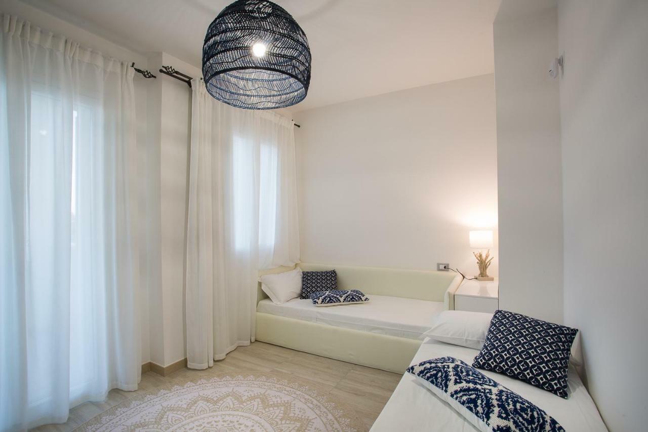 Residence Mar Mediterraneo Куарту-Сант'Елена Екстер'єр фото