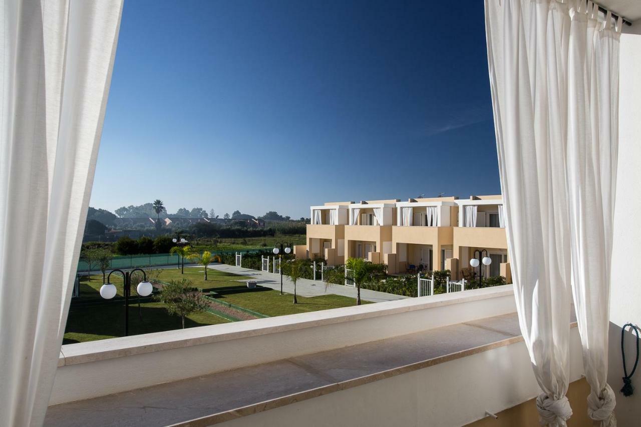 Residence Mar Mediterraneo Куарту-Сант'Елена Екстер'єр фото